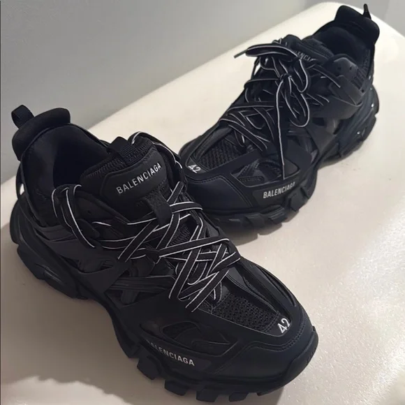 Balenciaga | Shoes | Balenciaga Tracks Size 9 Mens No Box  display picture 1